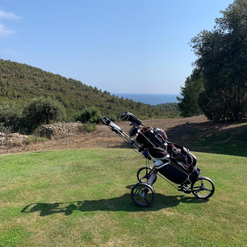 Hameau Des Amandiers-Vue Mer & Golf Saint-Cyr-sur-Mer Exterior foto